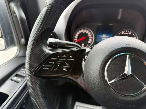 Used 2025 Mercedes-Benz Sprinter 2500 image 8