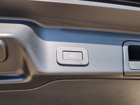 Used 2024 Land Rover Range Rover Evoque S image 34