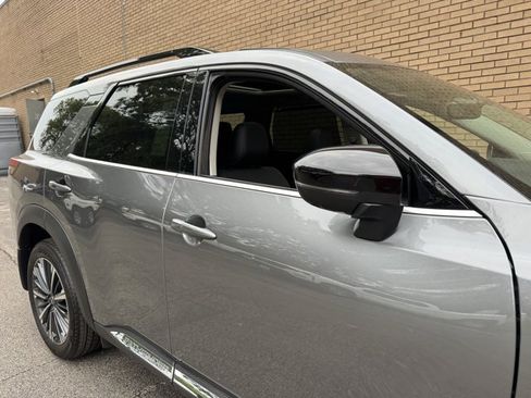 New 2026 Nissan Pathfinder Platinum AWD/4WD image 4