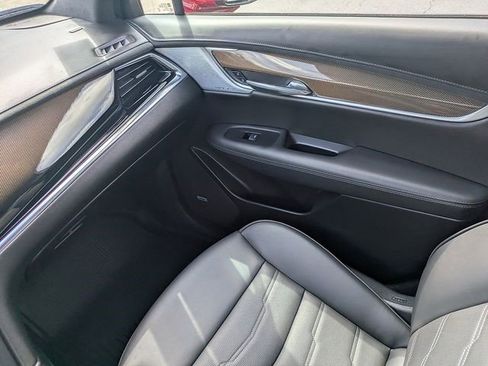 Certified 2025 Cadillac XT6 Premium Luxury w/ Platinum Package AWD/4WD image 16