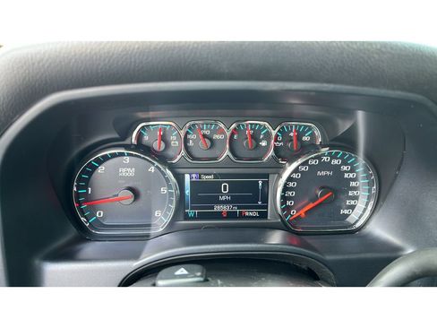 Used 2017 Chevrolet Silverado 1500 LT w/ All Star Edition AWD/4WD image 15