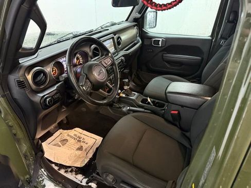 Used 2022 Jeep Gladiator Sport image 13