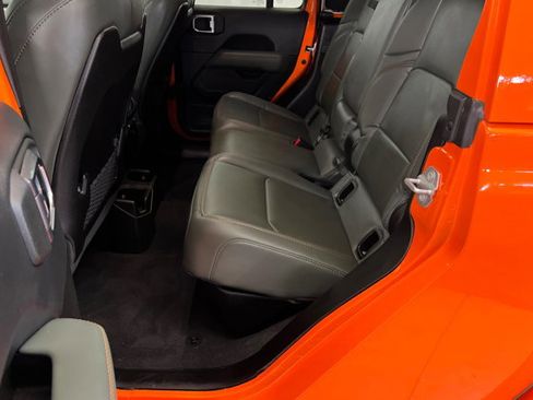 Used 2025 Jeep Gladiator Mojave image 21