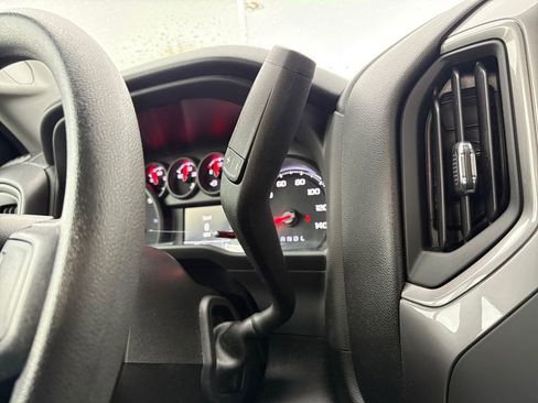 Used 2023 Chevrolet Silverado 1500 Custom image 26