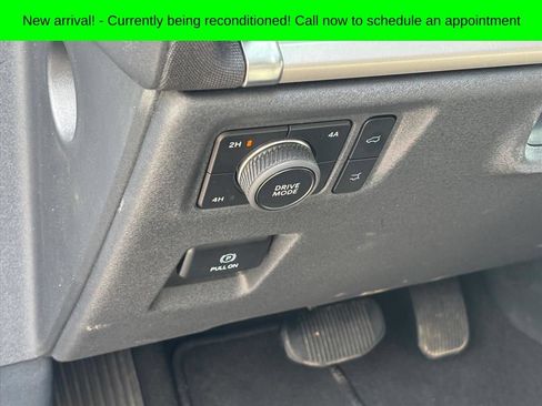 Used 2025 Ford Expedition Active AWD/4WD image 7