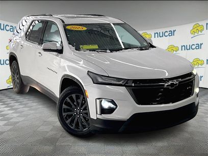 Used 2023 Chevrolet Traverse RS