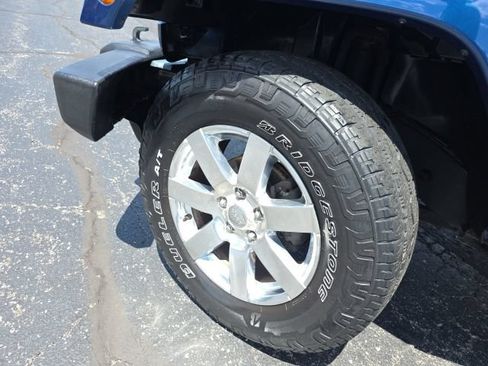 Used 2010 Jeep Wrangler Sahara w/ Dual Top Group AWD/4WD image 41