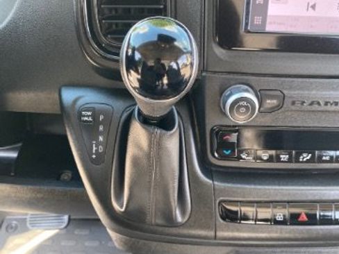 Used 2025 RAM ProMaster 2500 w/ Convenience Group FWD image 18