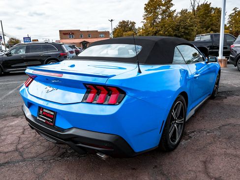 Used 2025 Ford Mustang Premium RWD image 8