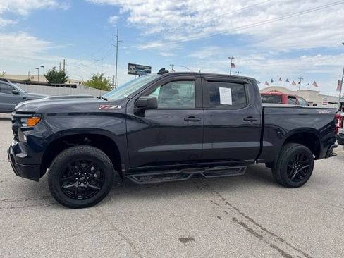 Used 2023 Chevrolet Silverado 1500 Custom Trail Boss AWD/4WD image 3