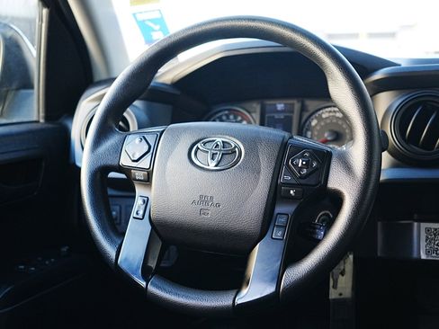 Used 2022 Toyota Tacoma SR image 15