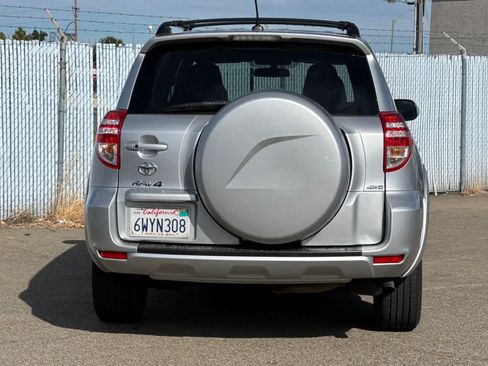 Used 2012 Toyota RAV4 Limited w/ Navigation Value Pkg AWD/4WD image 3