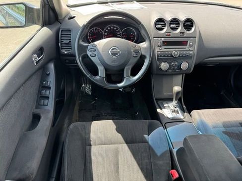 Used 2012 Nissan Altima 2.5 S w/ Special Edition Pkg FWD image 9