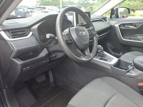 Used 2025 Toyota RAV4 XLE w/ Convenience Package FWD image 16