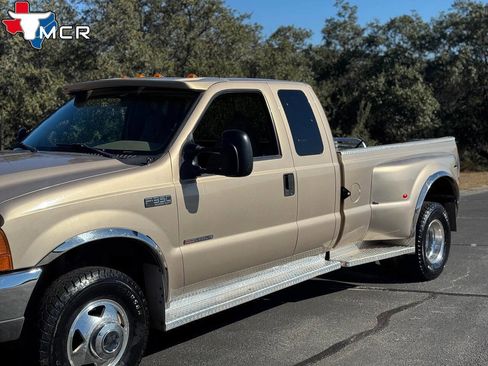 Used 1999 Ford F350 XLT image 8