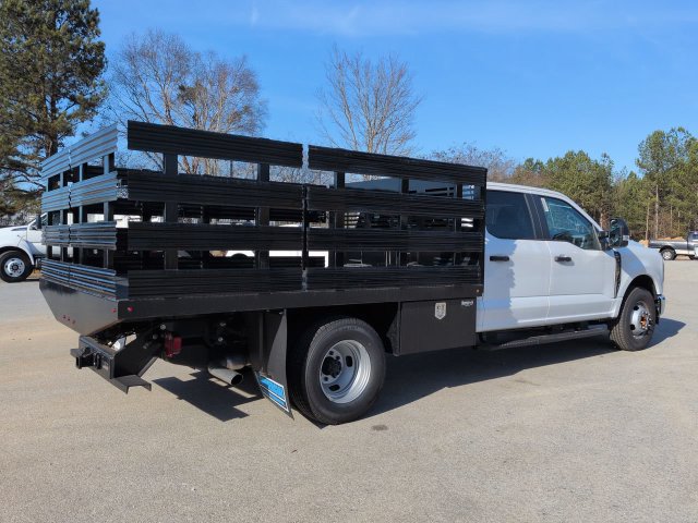 Used 2025 Ford F350 XL w/ XL Chrome Package RWD image 4