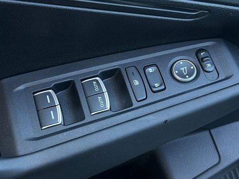 Certified 2023 Honda Accord LX image 12