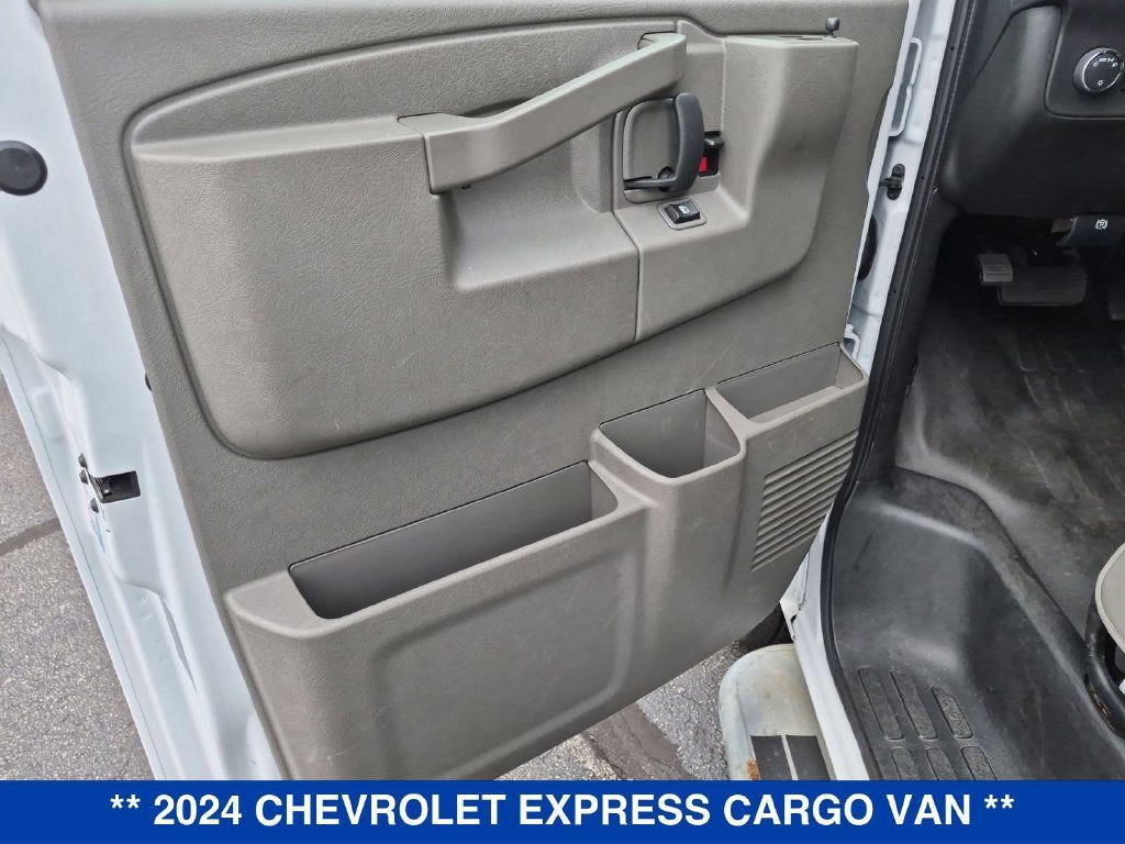 Used 2024 Chevrolet Express 2500 w/ Driver Convenience Package RWD image 10