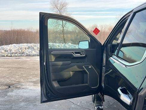 Used 2022 Chevrolet Silverado 1500 LTZ w/ Technology Package image 12