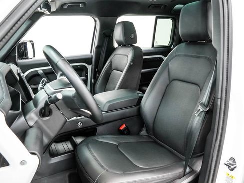 Used 2025 Land Rover Defender 110 S AWD/4WD image 15