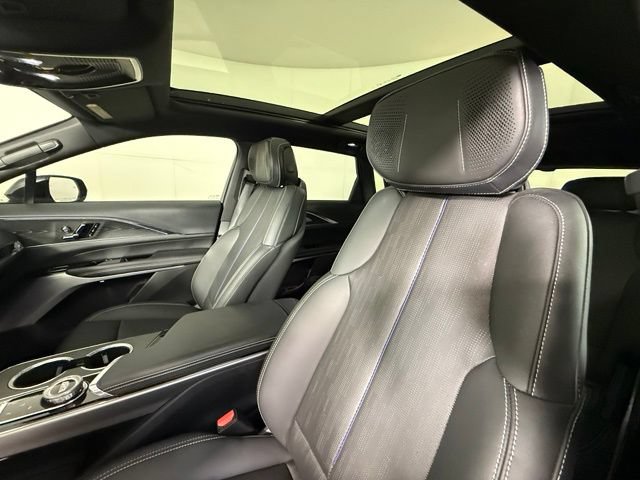 Certified 2024 Cadillac Lyriq Sport AWD/4WD image 15