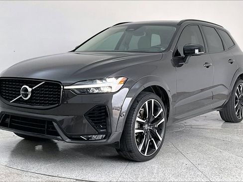 Certified 2023 Volvo XC60 B6 Ultimate w/ Protection Package Premier image 15