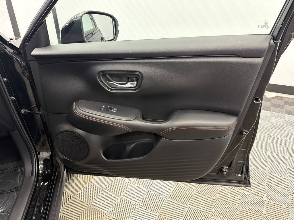 Used 2024 Honda HR-V Sport image 14