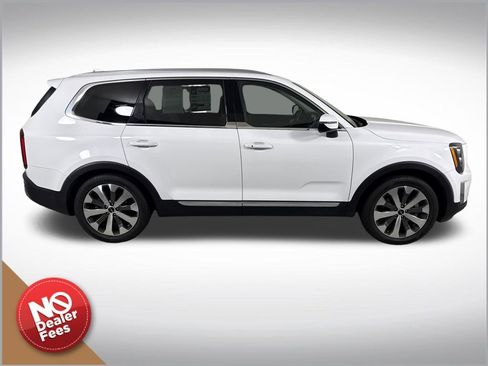 Used 2022 Kia Telluride EX w/ EX Premium Package FWD image 2