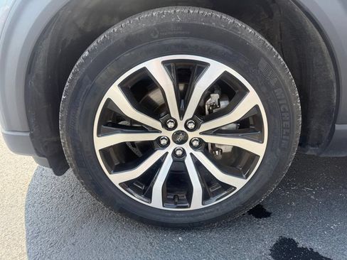 Used 2023 Ford Explorer ST-Line AWD/4WD image 14