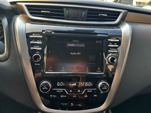 Used 2023 Nissan Murano SV image 18