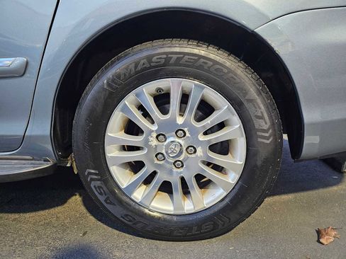 Used 2009 Toyota Sienna XLE Limited image 9