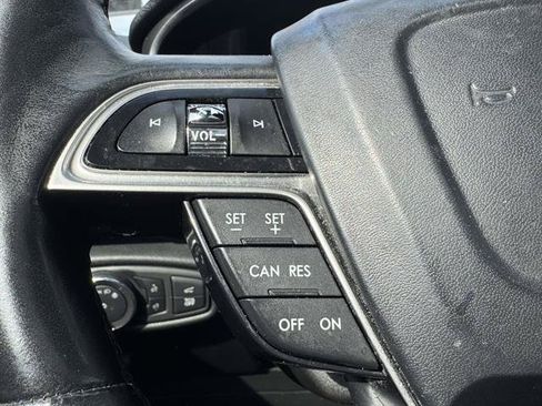 Used 2020 Lincoln Nautilus Reserve AWD/4WD image 13