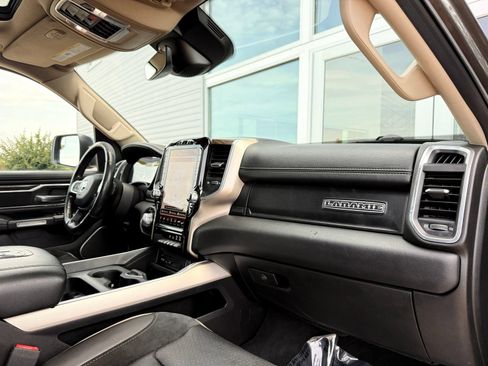 Used 2019 RAM 1500 Laramie AWD/4WD image 30