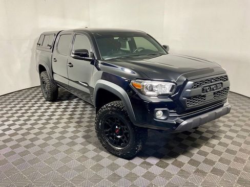 Used 2021 Toyota Tacoma TRD Off-Road AWD/4WD image 4