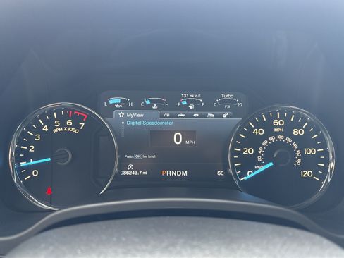 Used 2018 Ford F150 Lariat w/ Equipment Group 502A Luxury AWD/4WD image 28