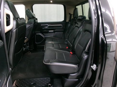 Used 2019 RAM 1500 Laramie AWD/4WD image 18