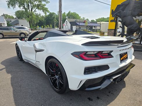 Used 2026 Chevrolet Corvette Z06 w/ Stealth Interior Trim Package RWD image 6