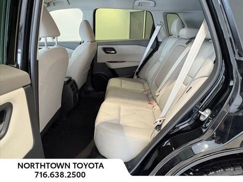 Used 2024 Nissan Rogue SV image 14