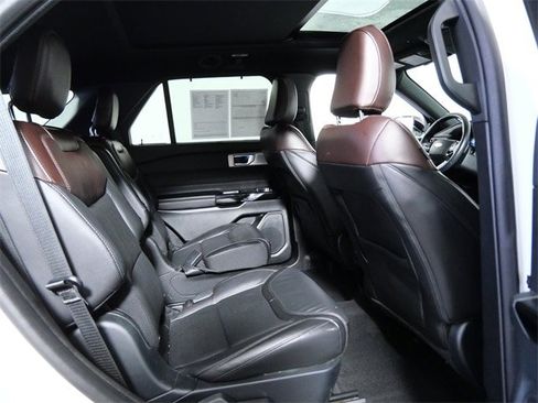 Certified 2021 Ford Explorer Platinum w/ Equipment Group 601A image 12