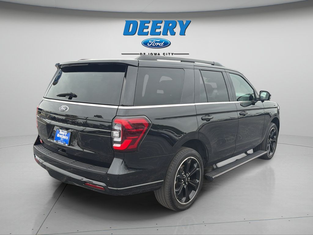 Used 2023 Ford Expedition Limited AWD/4WD image 14