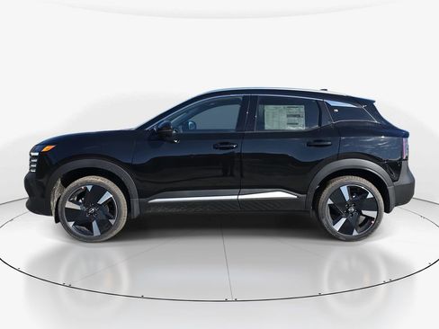 New 2026 Nissan Kicks SR image 8