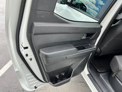 Used 2025 Toyota Tacoma SR5 image 21
