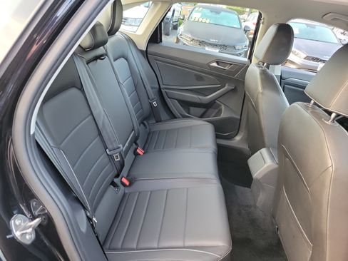 Used 2024 Volkswagen Jetta SE FWD image 25
