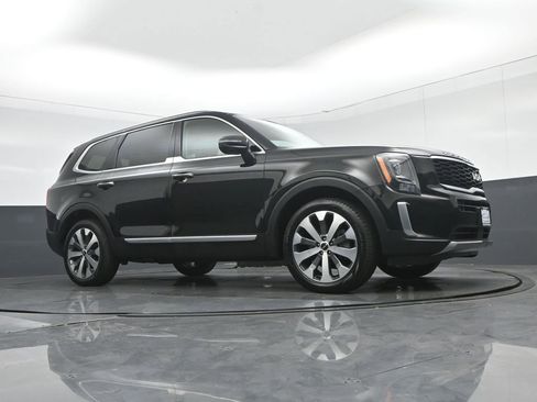 Used 2022 Kia Telluride S image 64
