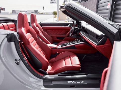 Used 2022 Porsche 911 Turbo S w/ 911 Turbo Sportdesign Package image 28