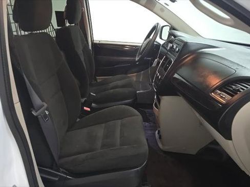 Used 2015 RAM C/V Tradesman FWD image 13