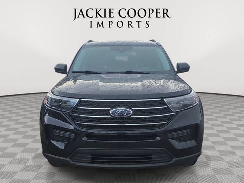 Used 2022 Ford Explorer XLT RWD image 2