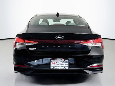 Used 2023 Hyundai Elantra SEL w/ Convenience Package FWD image 7