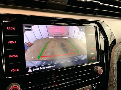 Used 2020 Volkswagen Passat 2.0T SE image 20