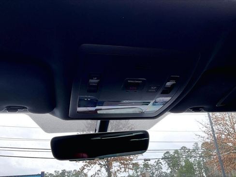 Used 2016 Lexus RC 200t image 36